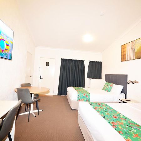 Boulevarde Motor Inn Wagga Wagga Extérieur photo